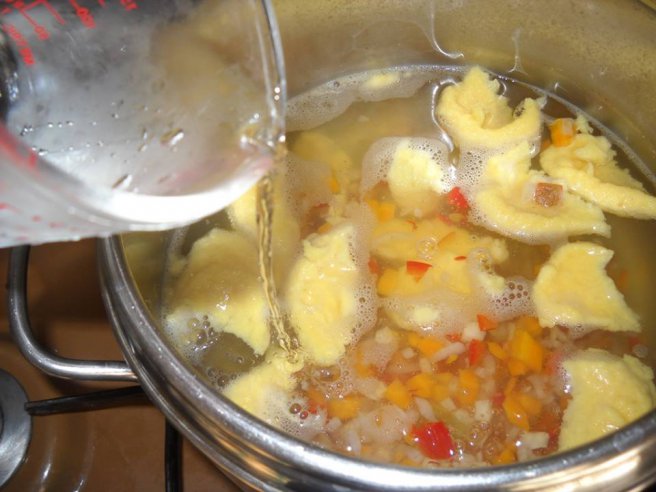 Supa de legume cu galuste de gris