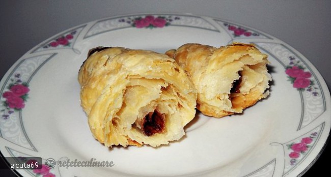 Mini croissante cu ciocolata