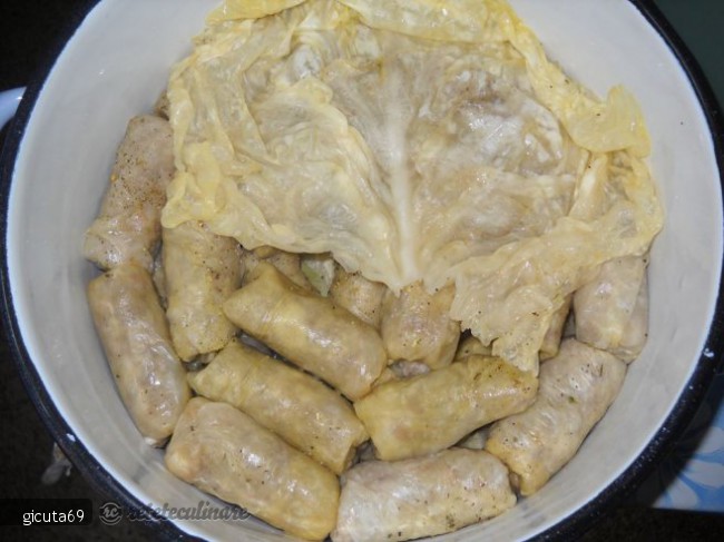 Sarmale in varza murata