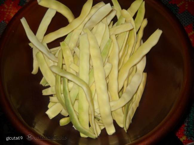 Salata de fasole galbena cu maioneza
