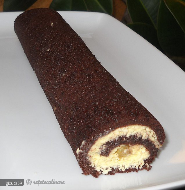 Rulada de cacao cu branza dulce