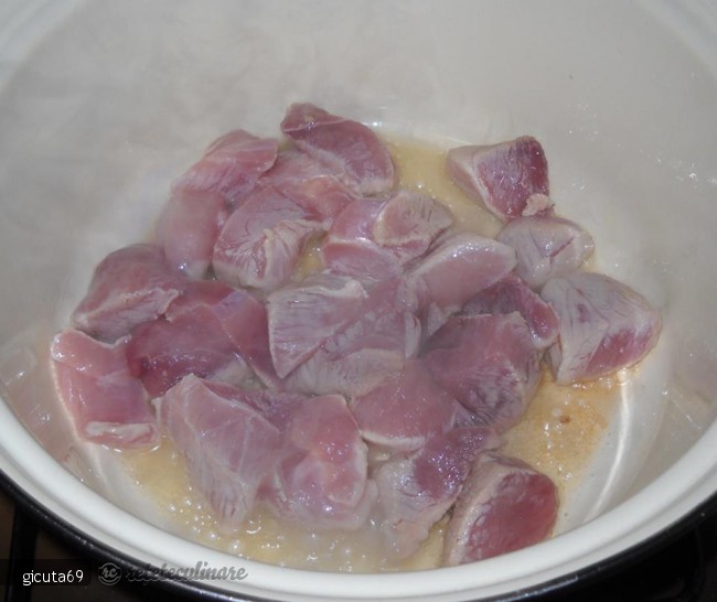 Tocanita de Porc cu Praz si Masline