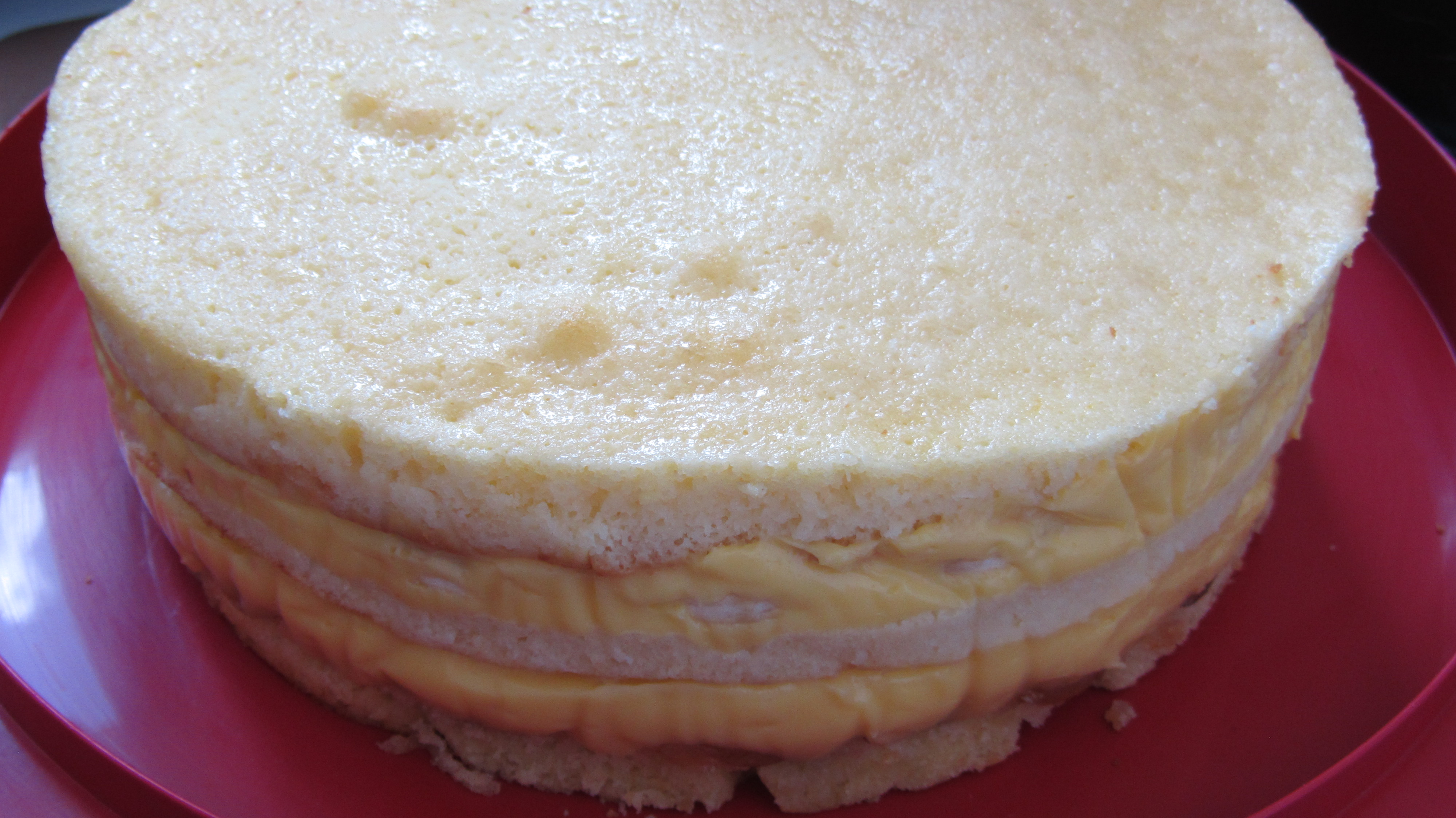 Tort cu mere caramelizate, banane si crema de vanilie