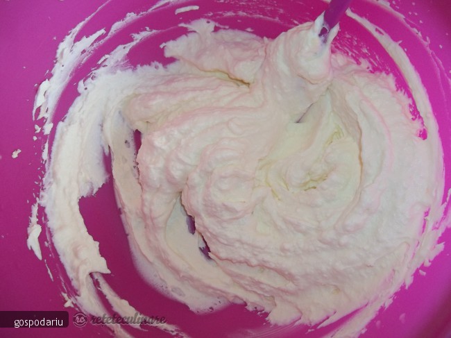 Cheesecake cu Mascarpone si Oreo