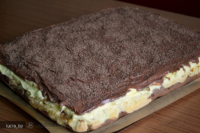 Prajitura cu Mere si doua Creme, Vanilie si Ciocolata
