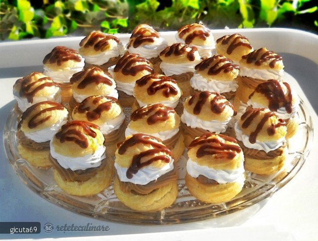Choux-uri cu Crema de Ness si Ciocolata