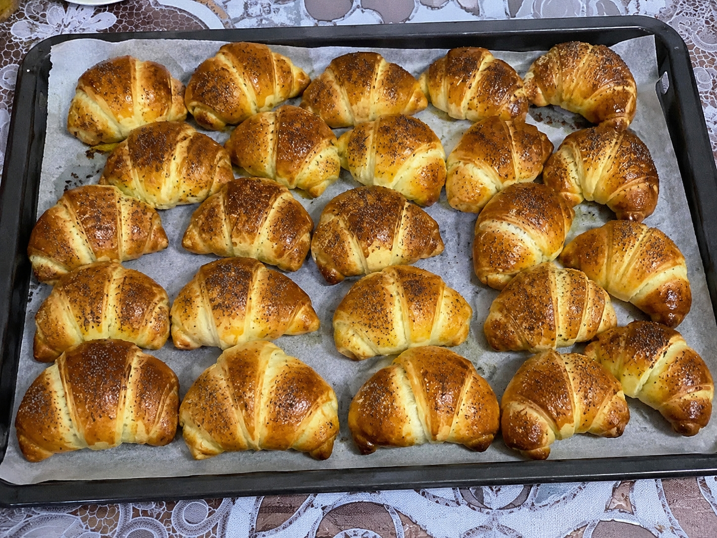 Cornuri cu Unt si Branza