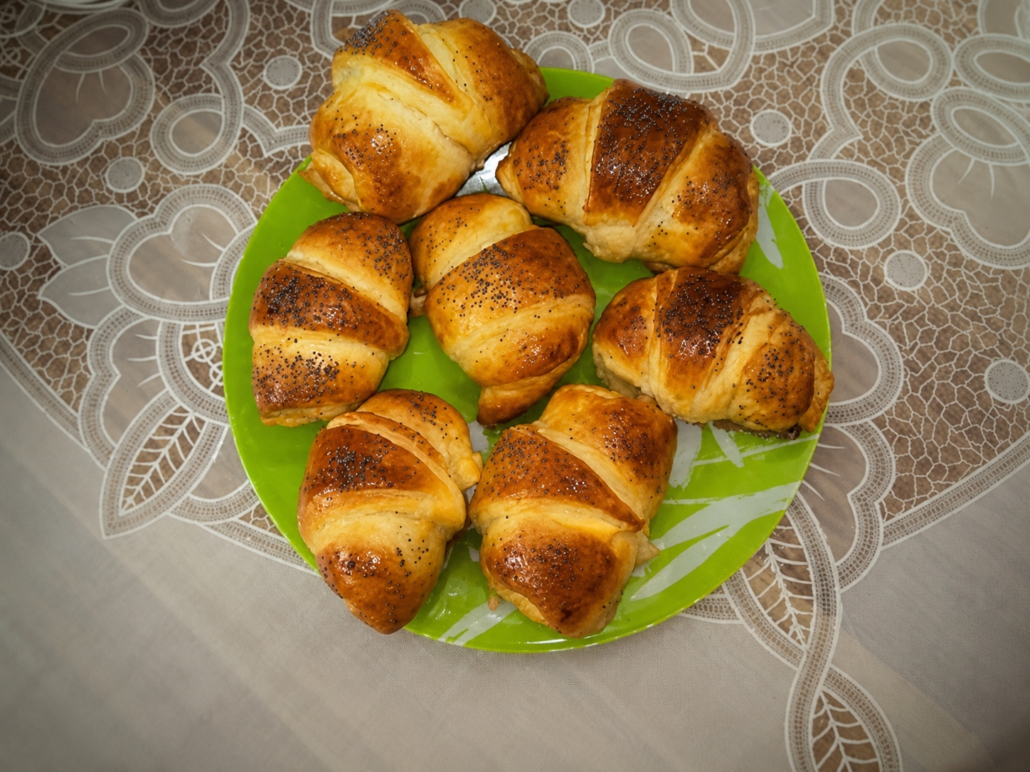 Cornuri cu Unt si Branza