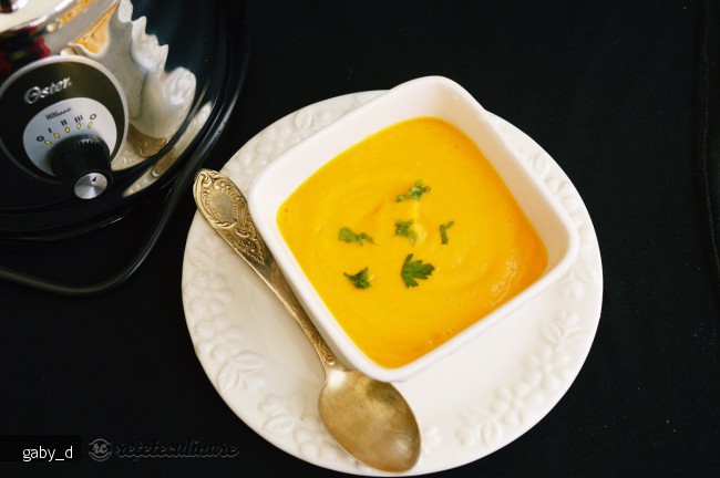 Supa Crema de Morcov cu Portocale si Ghimbir - de post, pregatita cu blenderul Oster