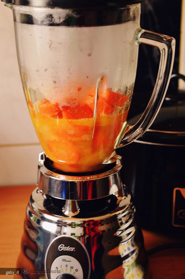Supa Crema de Morcov cu Portocale si Ghimbir - de post, pregatita cu blenderul Oster