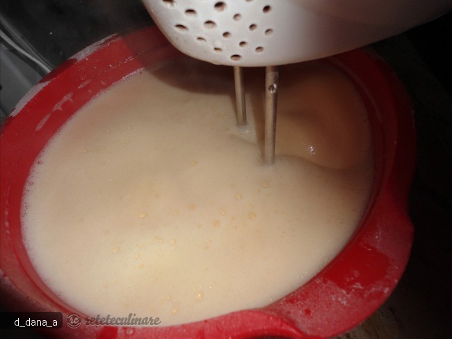 Tort cu crema de sampanie