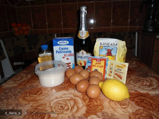 Tort cu crema de sampanie