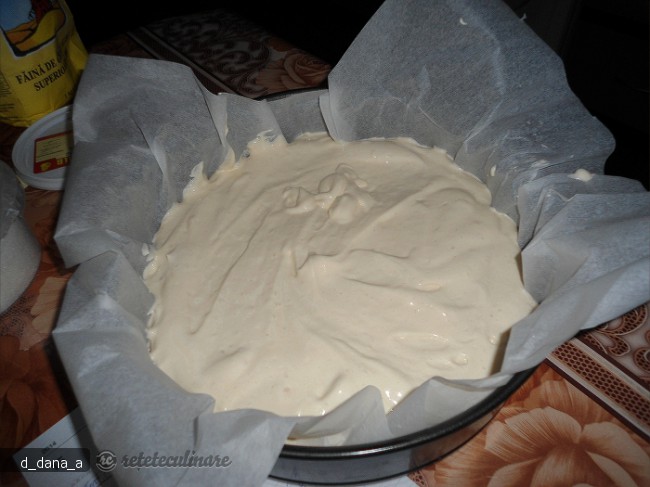 Tort cu crema de sampanie