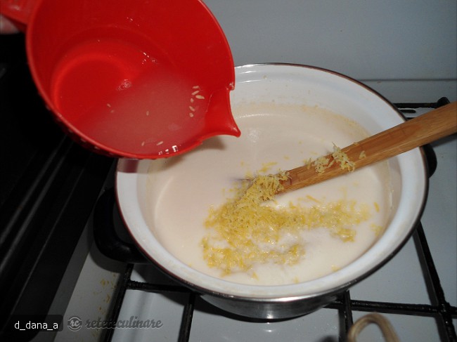 Tort cu crema de sampanie