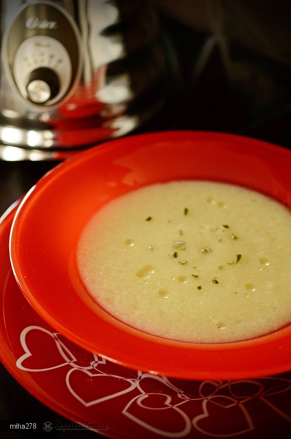 Supa Crema de Usturoi - de post, pregatita cu blenderul Oster