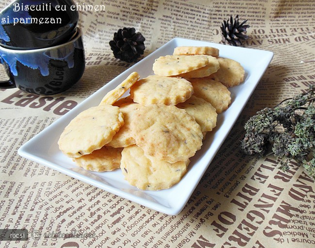 Biscuiti cu chimen si parmezan