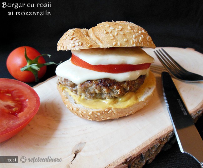 Burger cu rosii si mozzarella