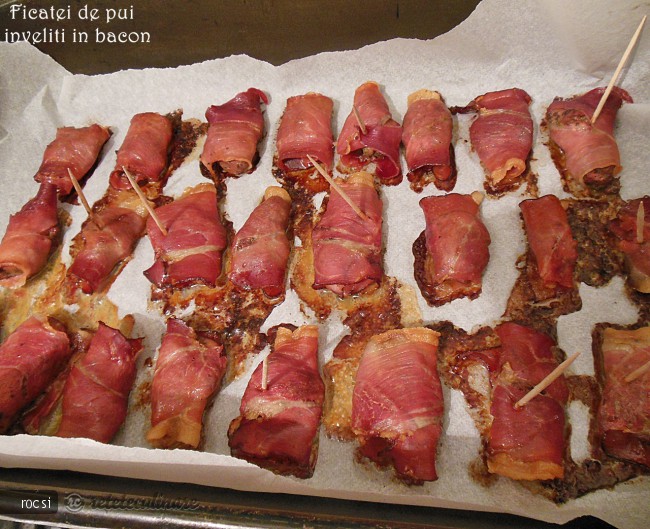 Ficatei de pui inveliti in bacon