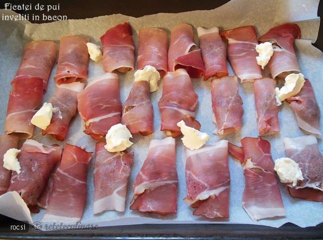 Ficatei de pui inveliti in bacon