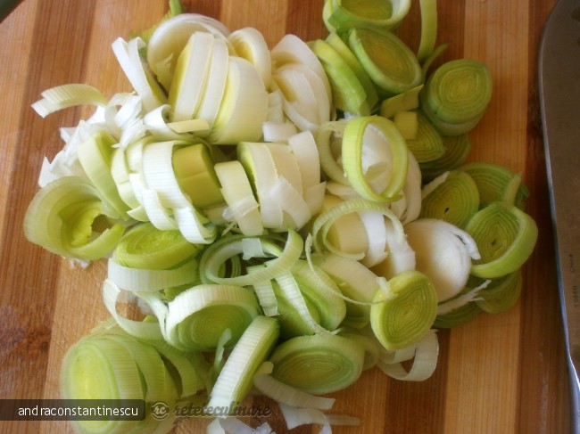 Penne rigate cu praz, ciuperci si spanac