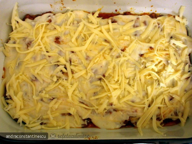 Lasagna cu carne tocata de porc