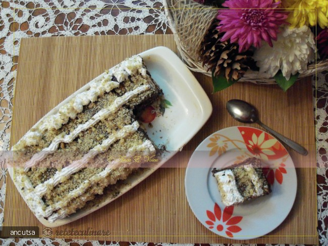 Tort de biscuiti