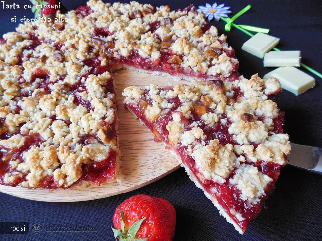 Tarta cu capsuni si ciocolata alba