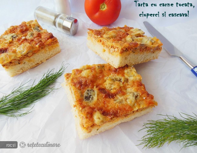 Tarta cu carne tocata, ciuperci si cascaval