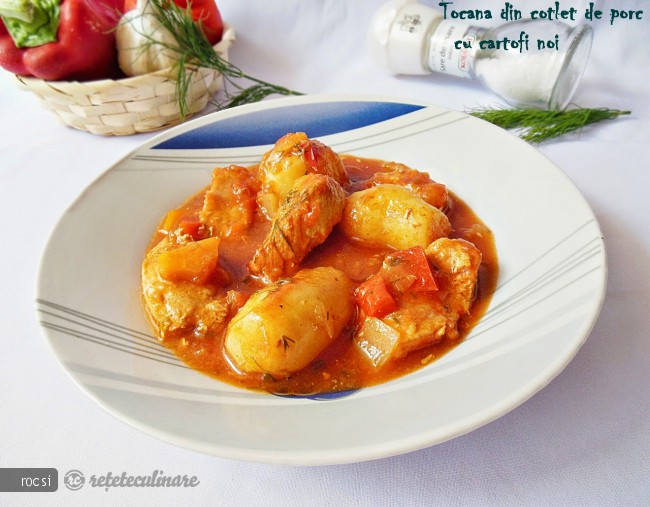 Tocana din cotlet de porc cu cartofi noi