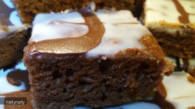 Prajitura cu Gem de Prune si Glazura de Ciocolata