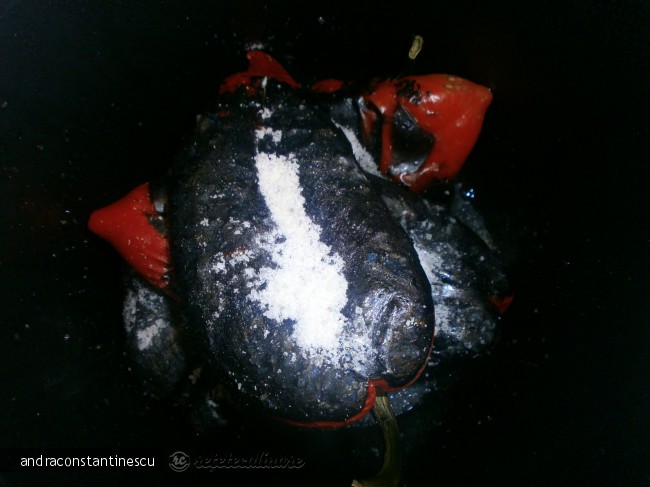 Salata de vinete cu ardei copti si ciuperci