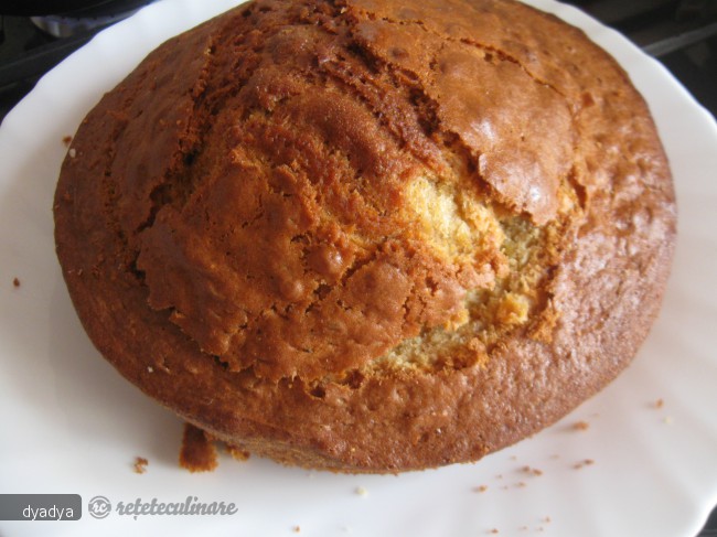 Tort cu Fructe de Padure si Crema de Ciocolata
