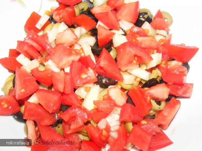 Salata cu Somon Afumat