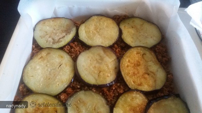 Musaca de Cartofi si Vinete cu Carne