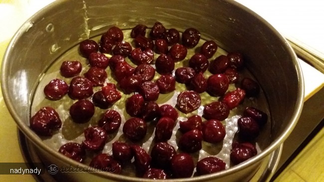 Clafoutis cu visine si coniac
