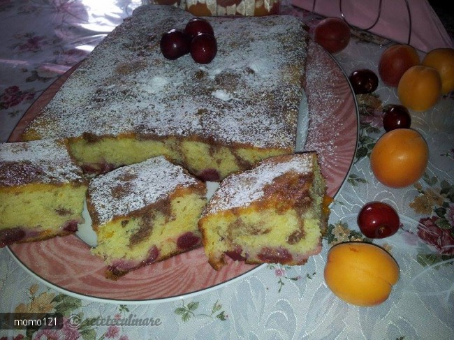 Prajitura acrisoara cu fructe se sezon