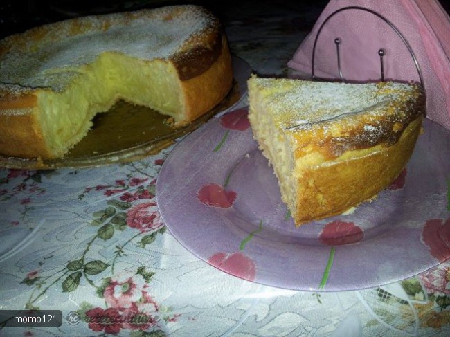 Tarta cu crema de branza si aluat fraged