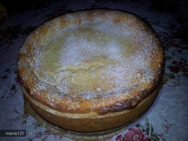 Tarta cu crema de branza si aluat fraged
