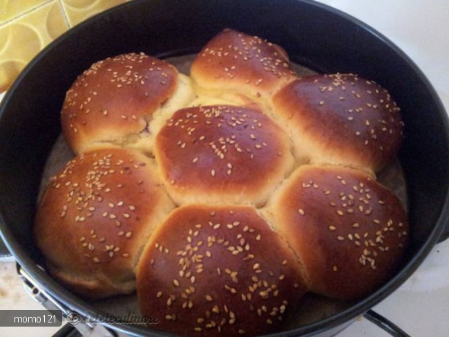 Chifle cu branza dulce si stafide