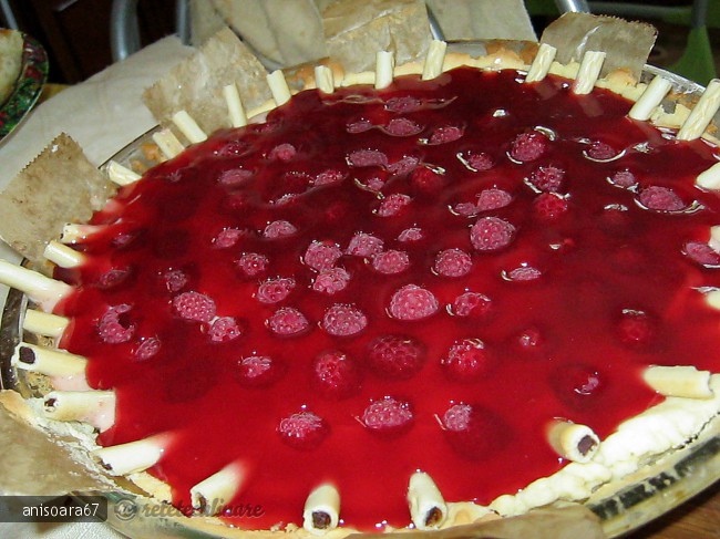 Tarta cu Zmeura si Crema Aerata