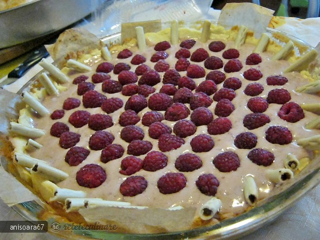 Tarta cu Zmeura si Crema Aerata