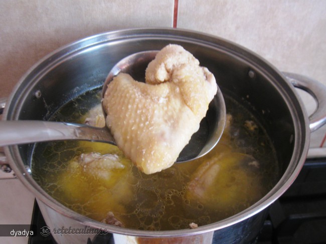 Ciorba de Pui cu Taietei de Casa