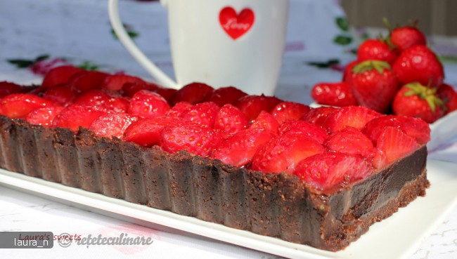 Tarta cu Ciocolata si Capsuni
