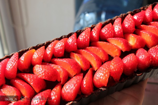 Tarta cu Ciocolata si Capsuni