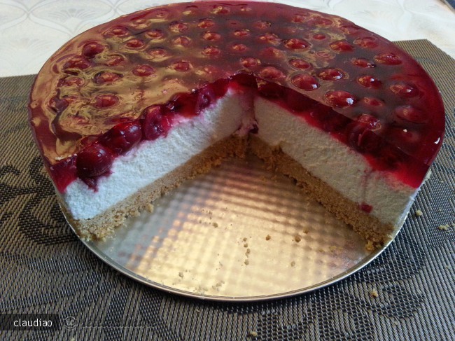 Cheesecake cu visine (fara coacere)