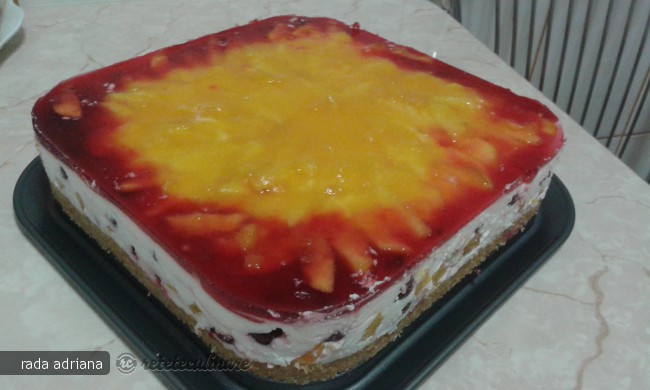 Cheesecake cu Piersici si Visine