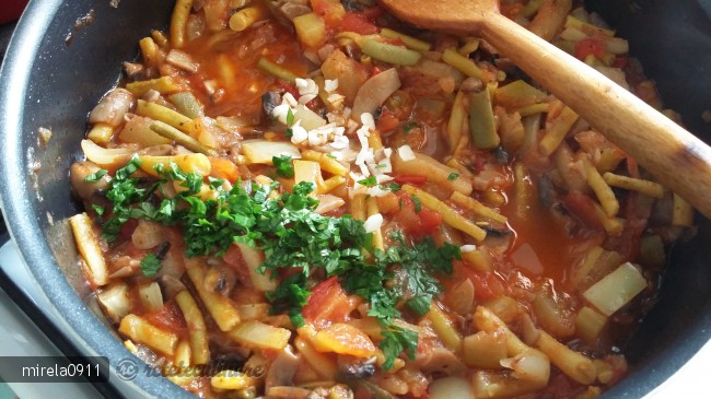 Mancare de Legume de Vara