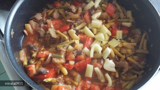 Mancare de Legume de Vara