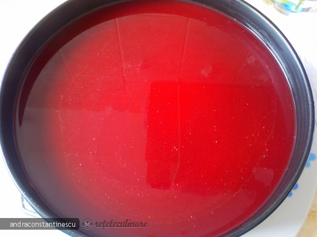 Cheesecake cu Jeleu de Zmeura