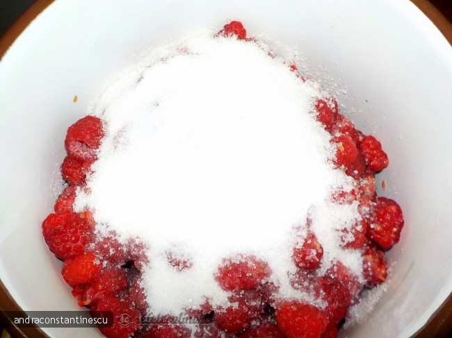 Cheesecake cu Jeleu de Zmeura